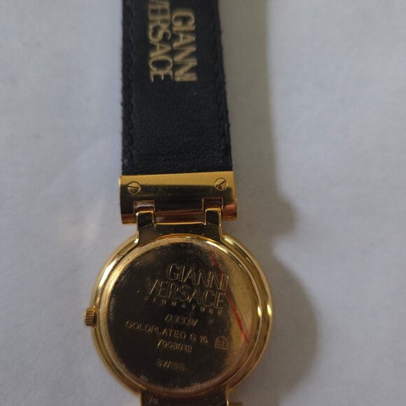 Women's Versace Medusa G10 watch - Picture 3 of 7